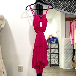 SEXY MIDI EXPRESS DRESS IN MAGENTA! 😍😍😍 NEVER WORN